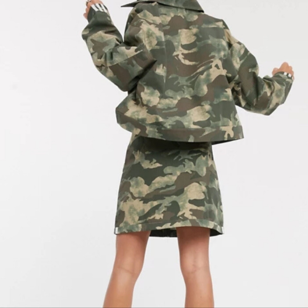 Adidas Camo Skirt Jacket Shirt Set - Picture 7 of 15